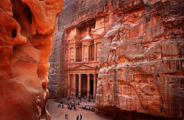 the-city-of-petra-jordan-03